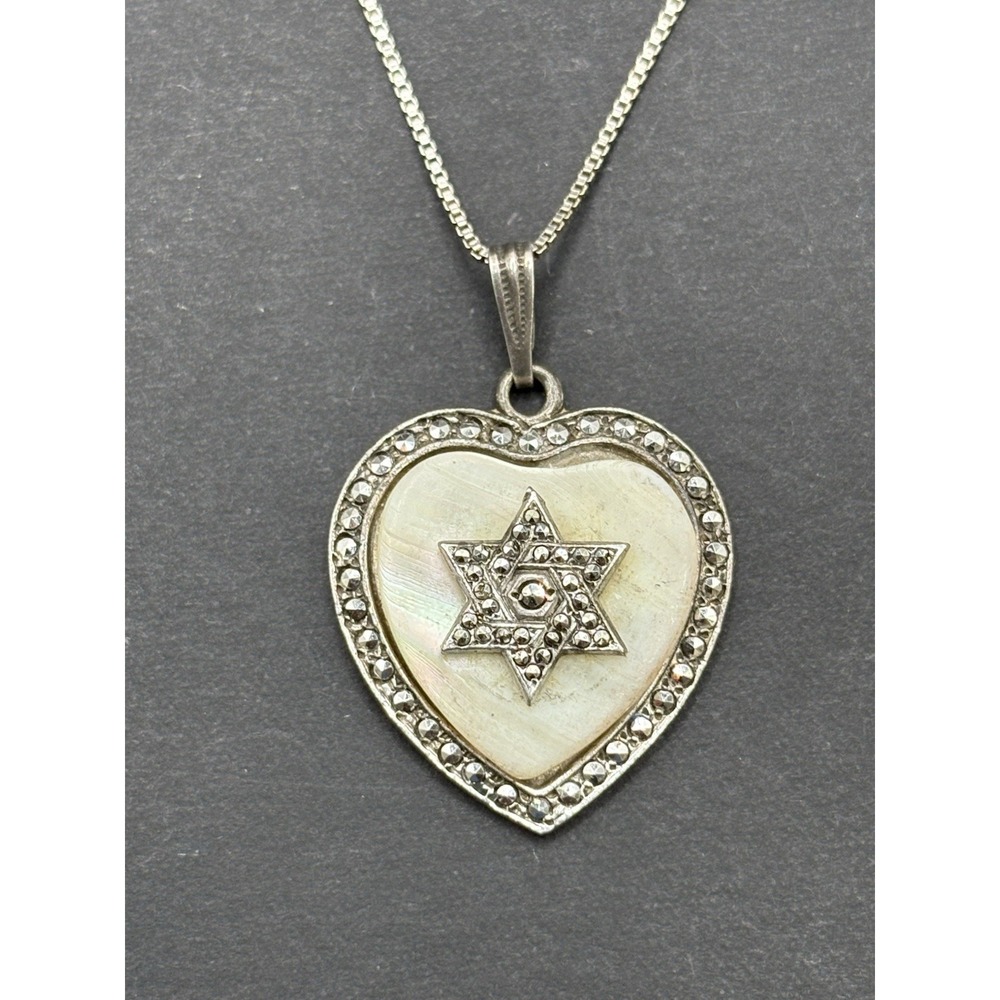 18" Sterling Silver Mother Pearl Marcasite Heart Pendant Necklace 9 Grams G6